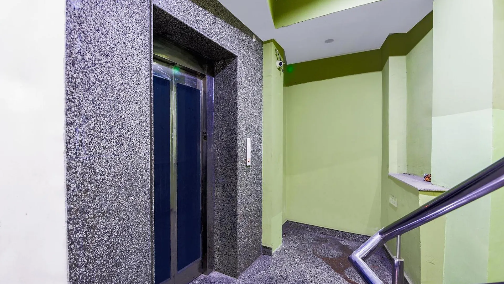 *** Hotel Fabhotel Jeet Stays Delhi  India