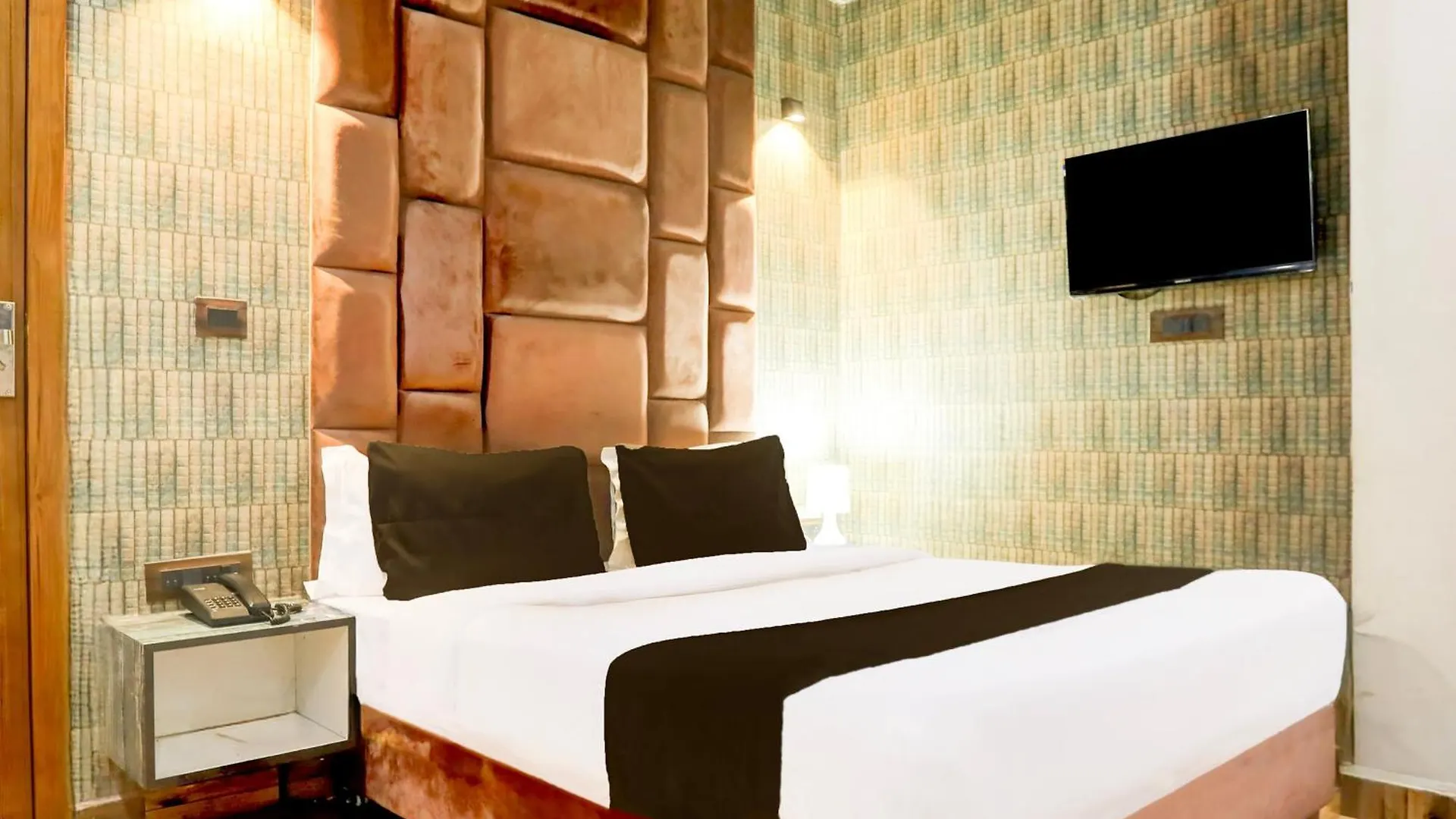 Fabhotel Jeet Stays Delhi  India