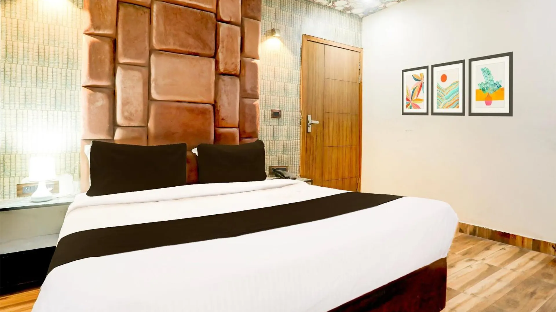 Hotel Fabhotel Jeet Stays Delhi