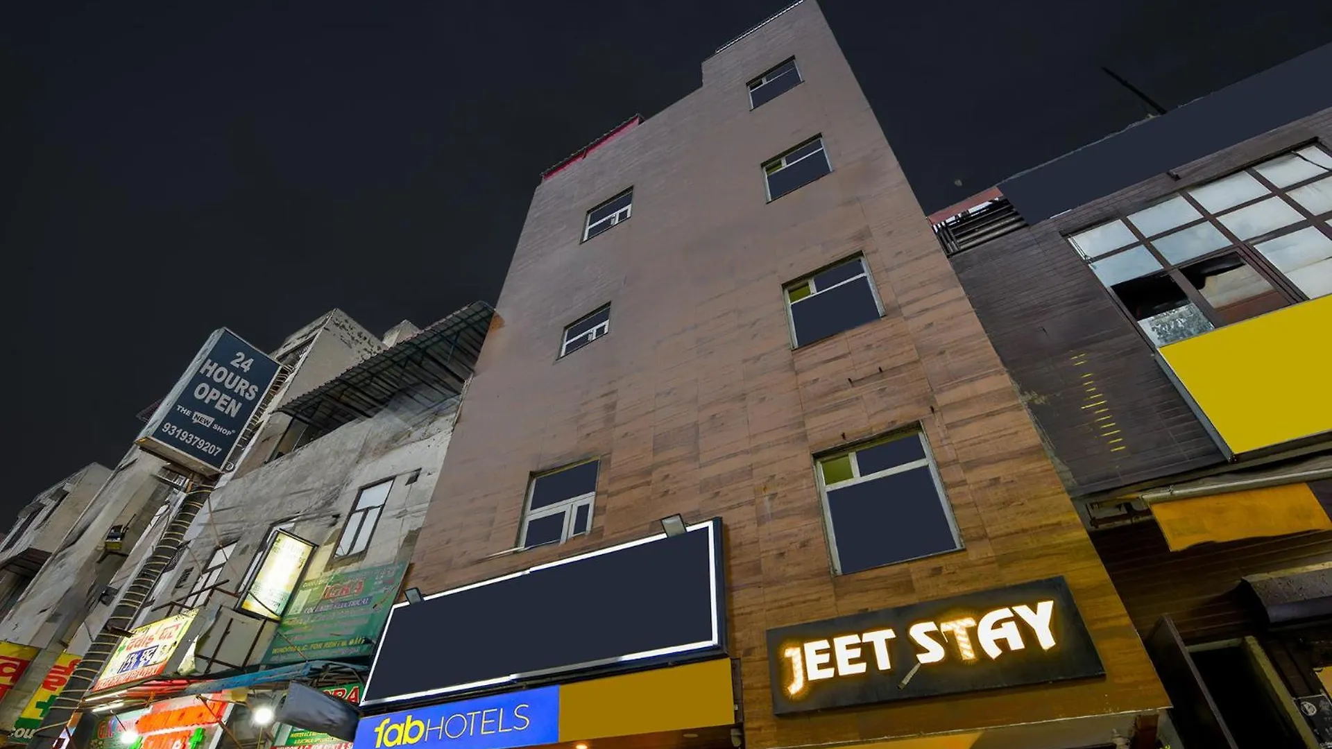 Hotel Fabhotel Jeet Stays Delhi