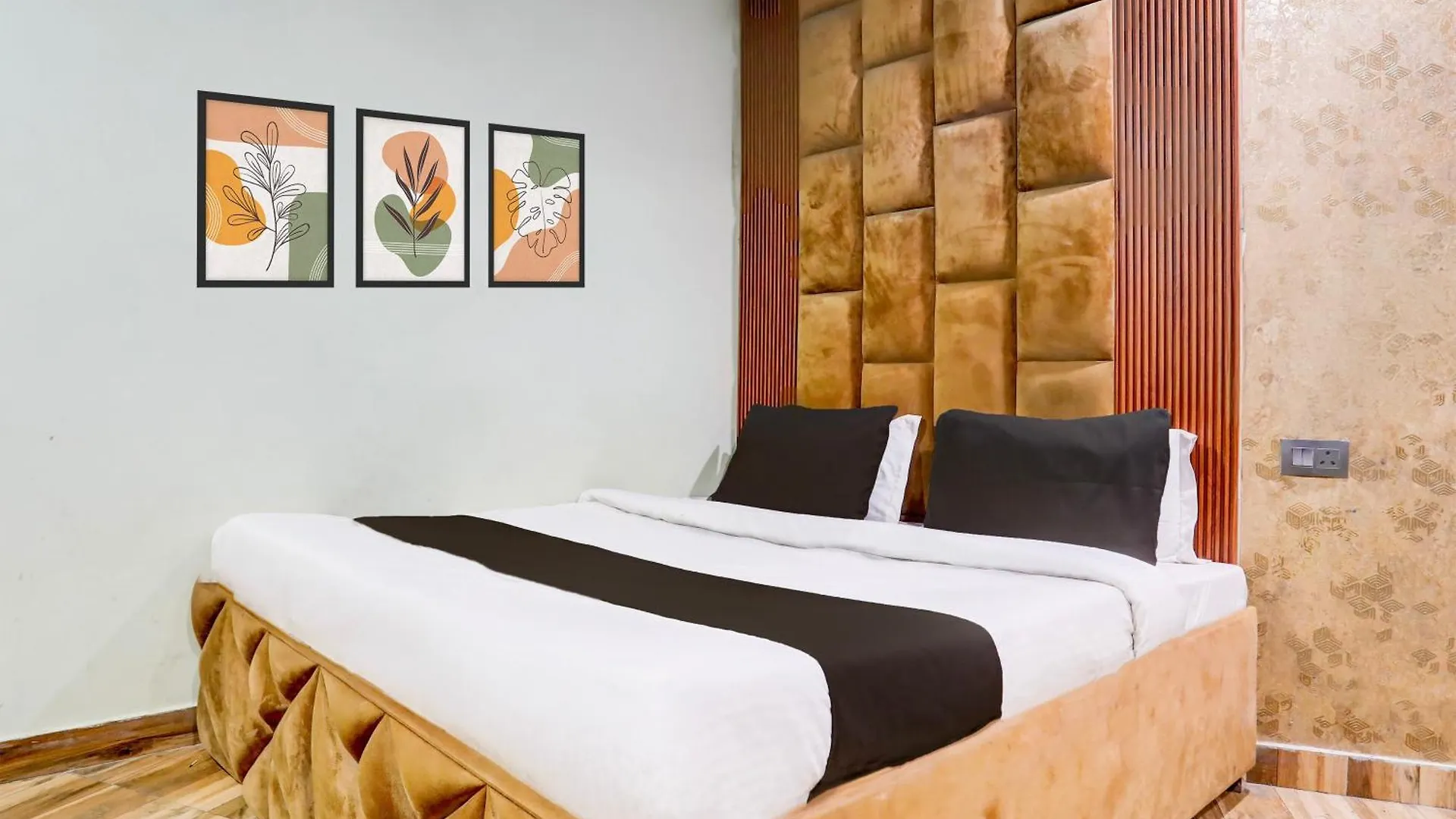 Hotel O Jeet Stay Delhi  Delhi (National Capital Territory of India)