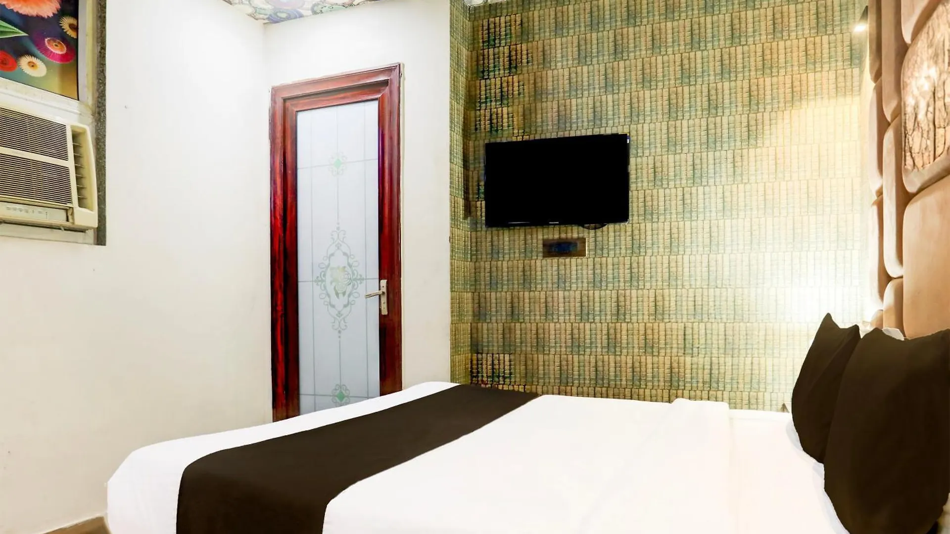 Hotel O Jeet Stay Delhi  Delhi (National Capital Territory of India)